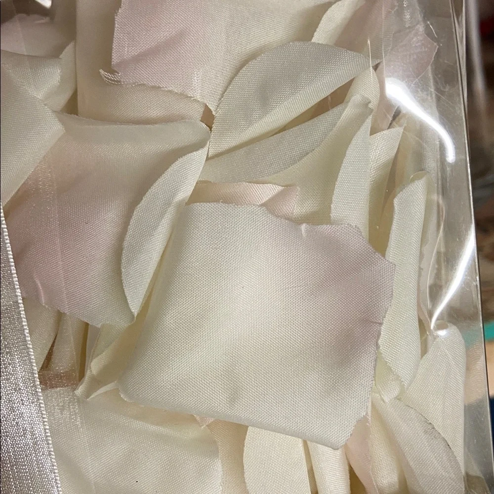🆕 La Vie En Rose Scented Petals - Picture 3 of 3